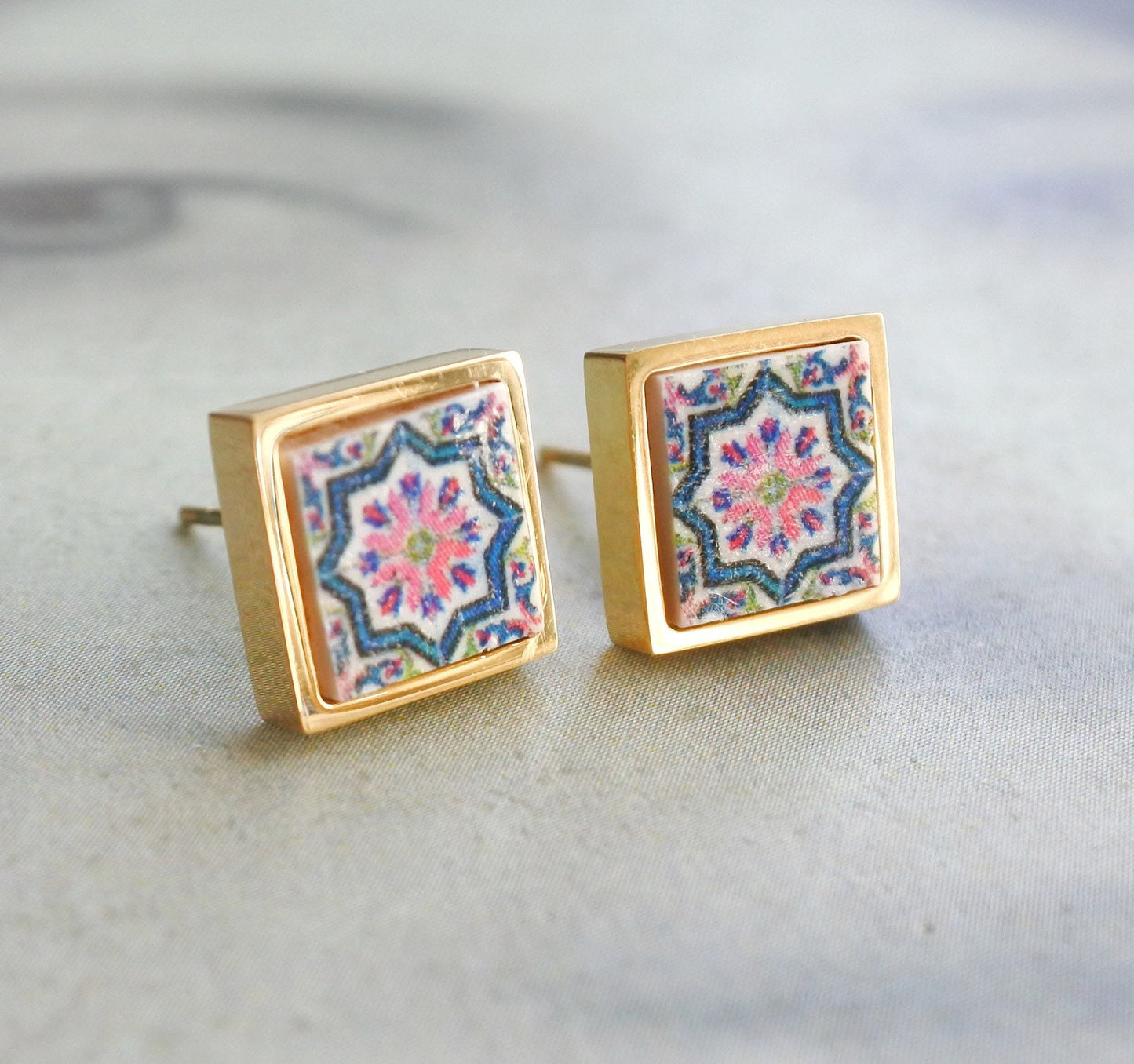 STUD Earrings Portugal Tile Azulejo Tile SOLID Stainless Steel Posts Hypo allergenic OVAR, Ourivesaria Carvalho Gift Boxed 651a Gold Tone