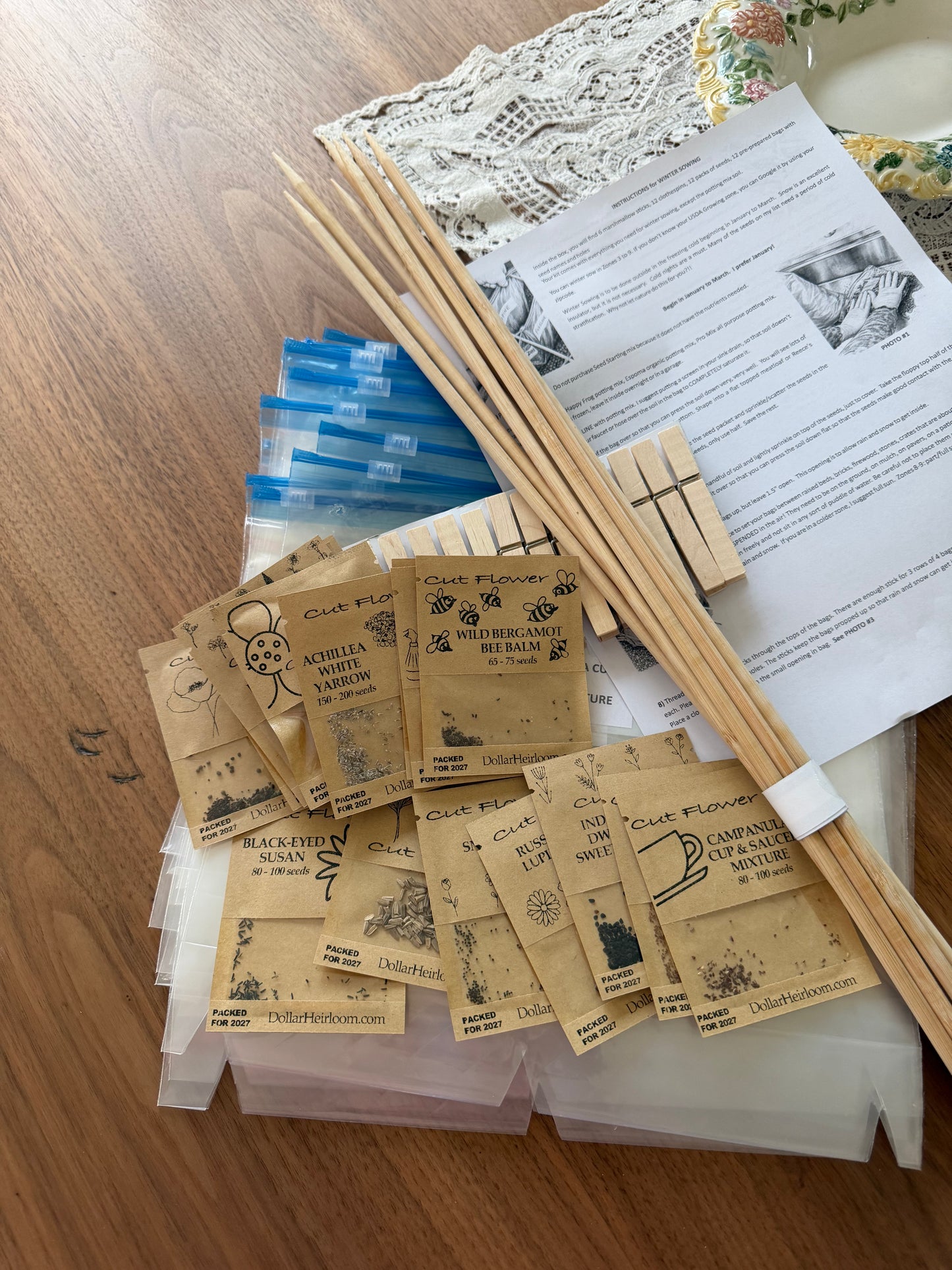 Winter Sowing Seed KIT - Wintersowing in Ziplock Ziploc Bags - Gift for Gardener - 16 Seed packets included - everything included 1530 Seeds